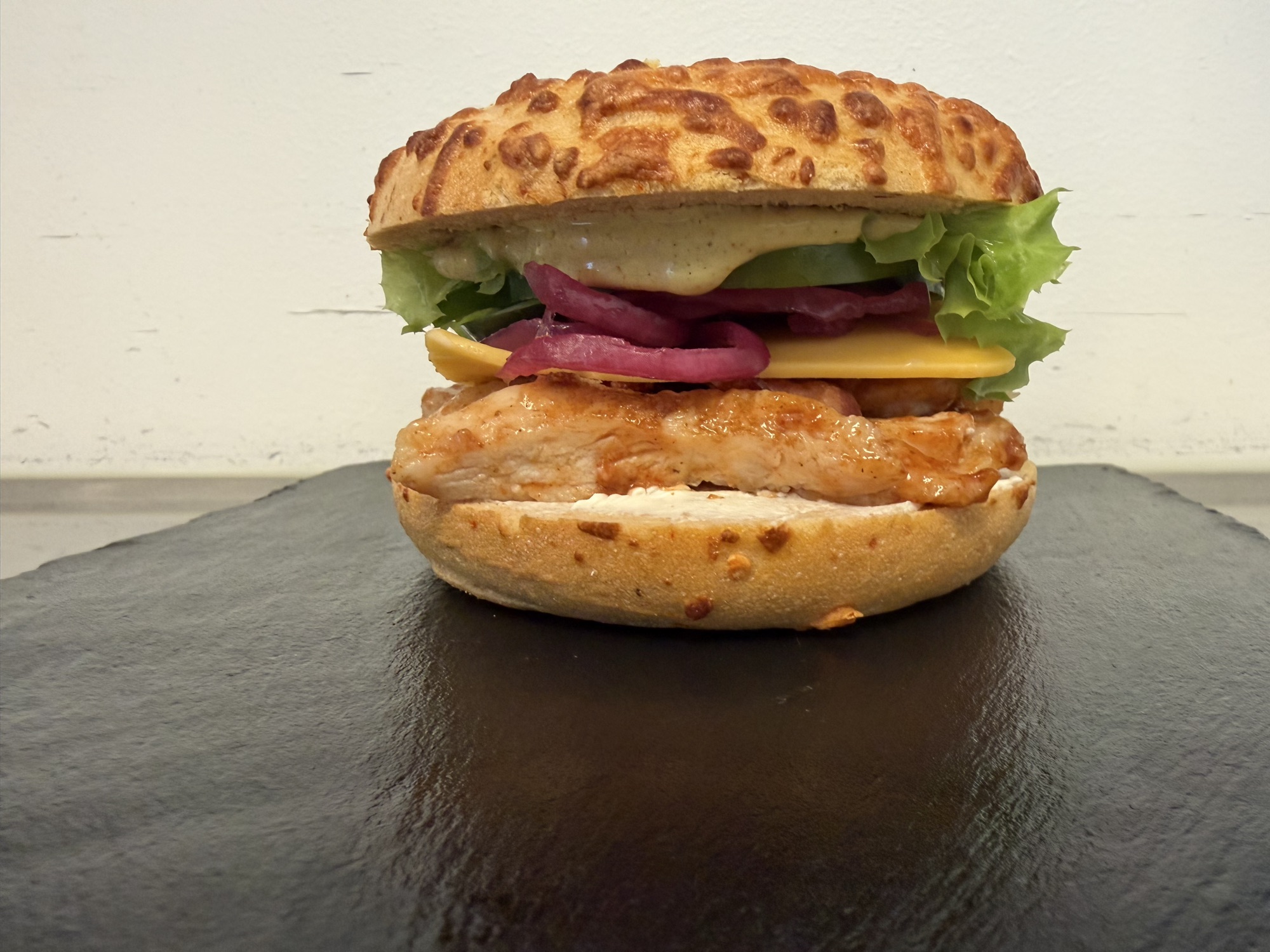 Bagel chili/cheddar med kylling